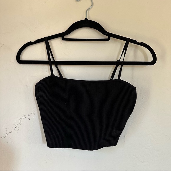 Aritzia Cropped Sculpt Tank - Picture 2 of 4